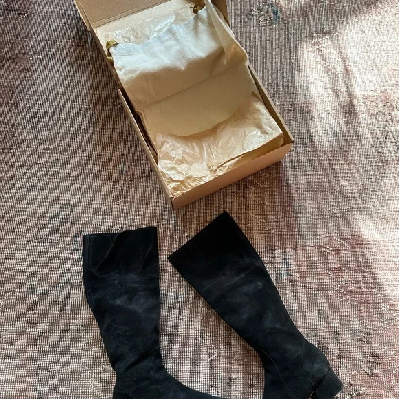 Doen Cannes Black Suede Knee-High Women's Boots sz 40/9 - Picture 3 of 5